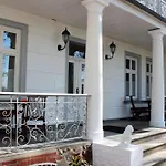 Villa Sanssouci Ferienwohnung Sandburg